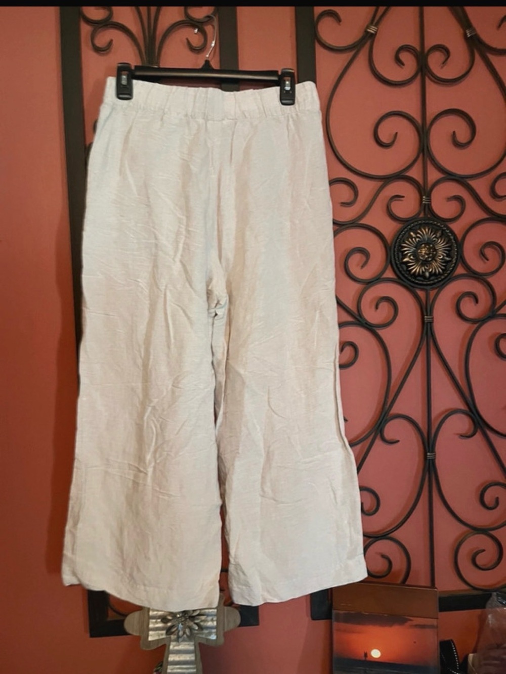 H&M Cream Wide Leg Cropped Pants Size Small